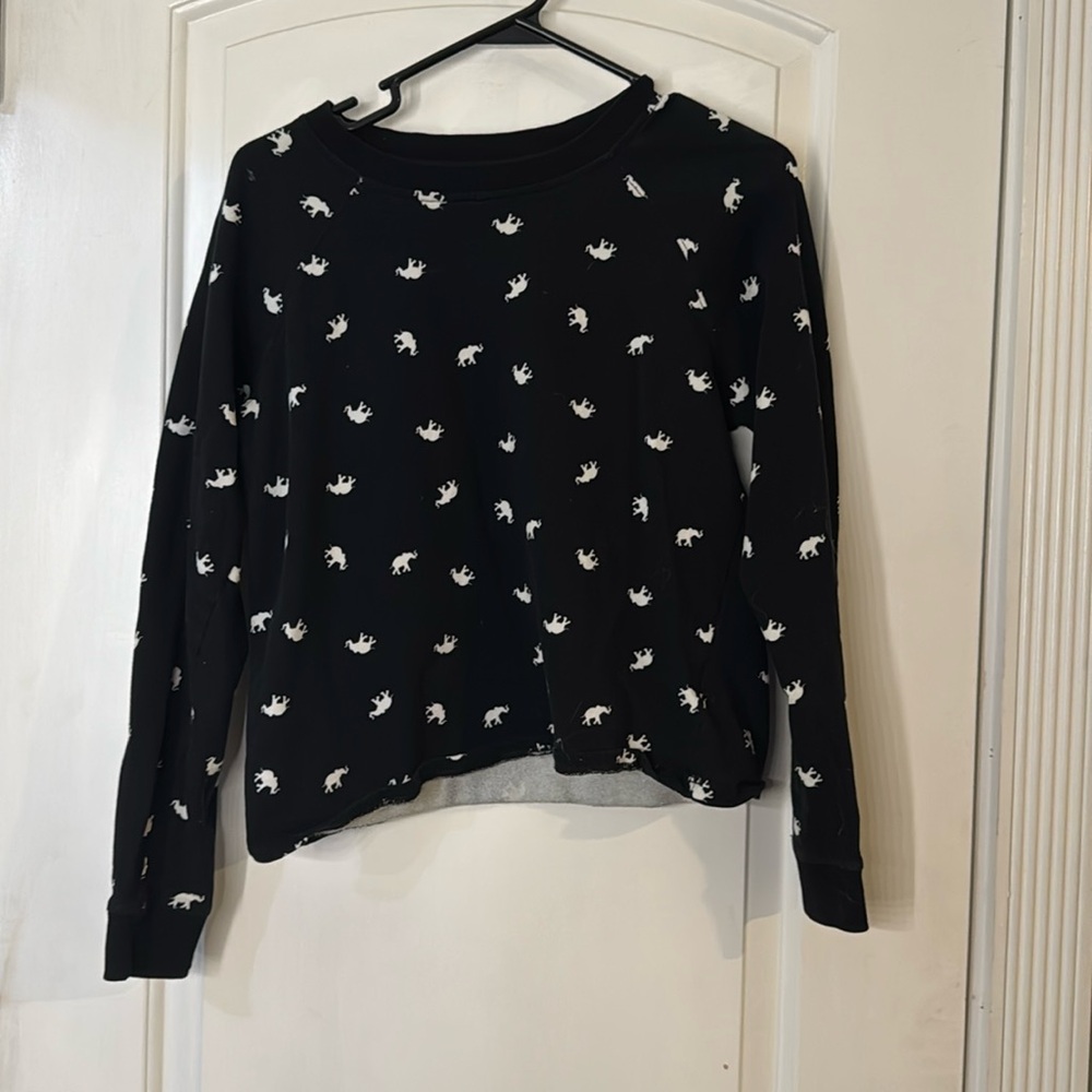 Black crewneck with elephants